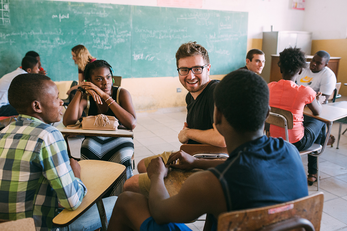 Zachary Fulmer with students